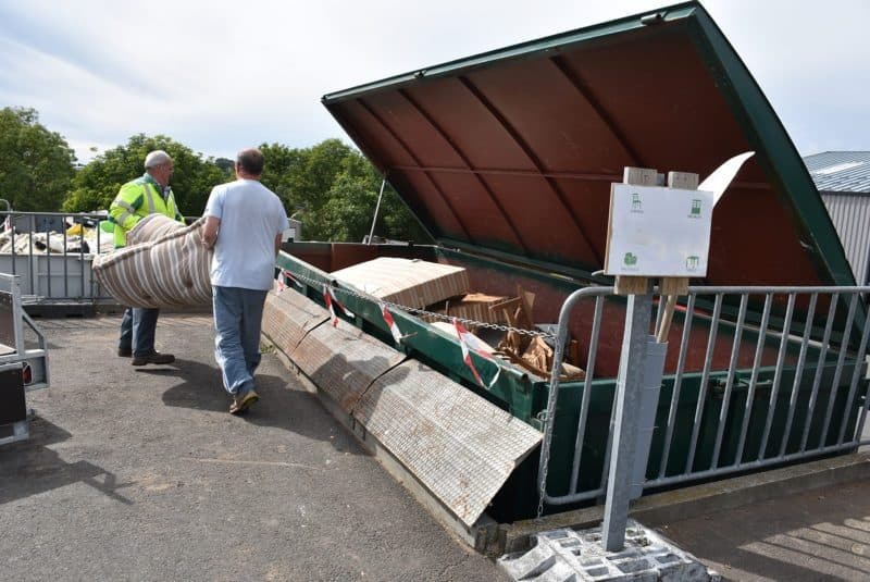 Que deviennent vos objets après un débarras ? Dons, revente et recyclage